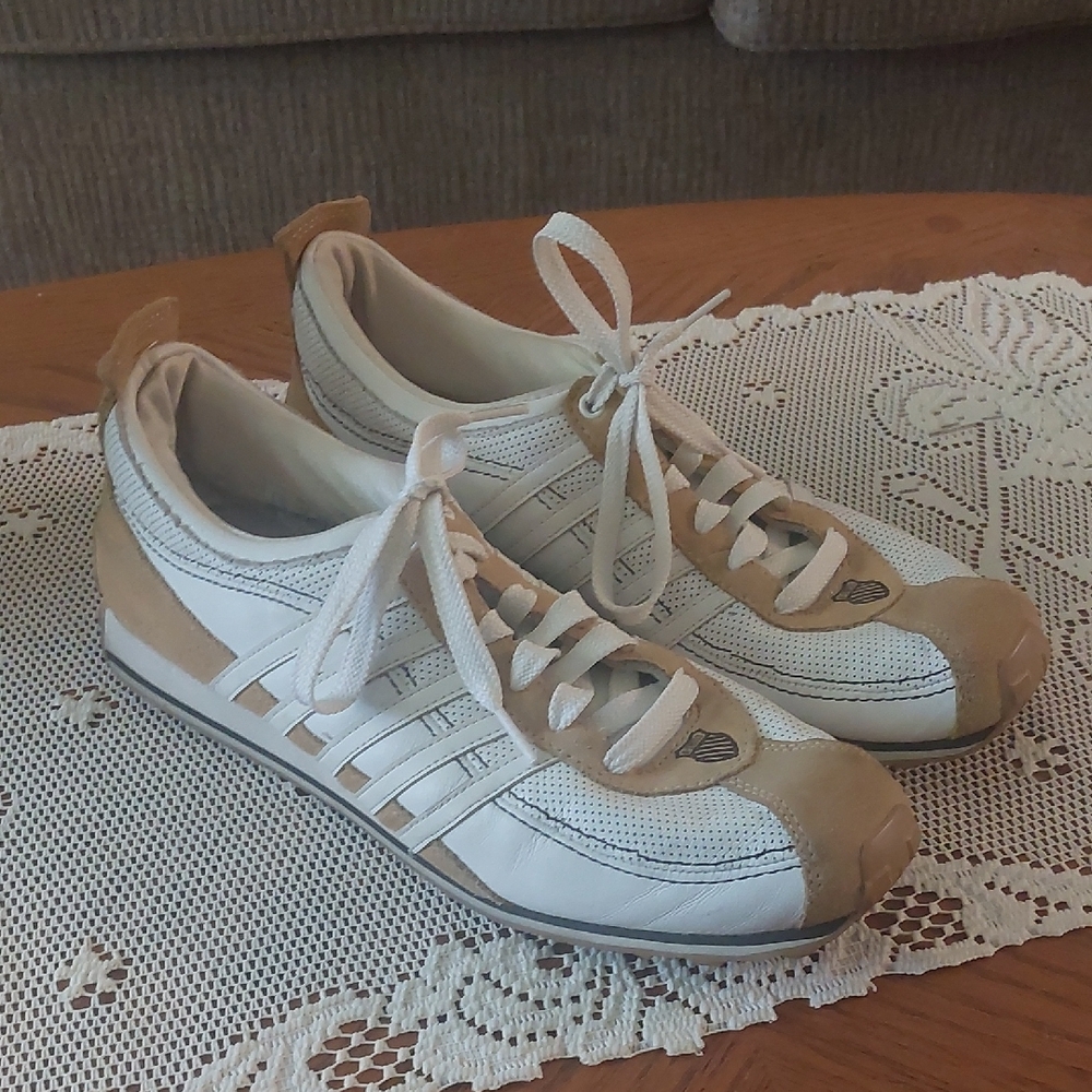 KSWISS Mens White And Tan Leather Trim Low Top Training Sneakers Sz 11